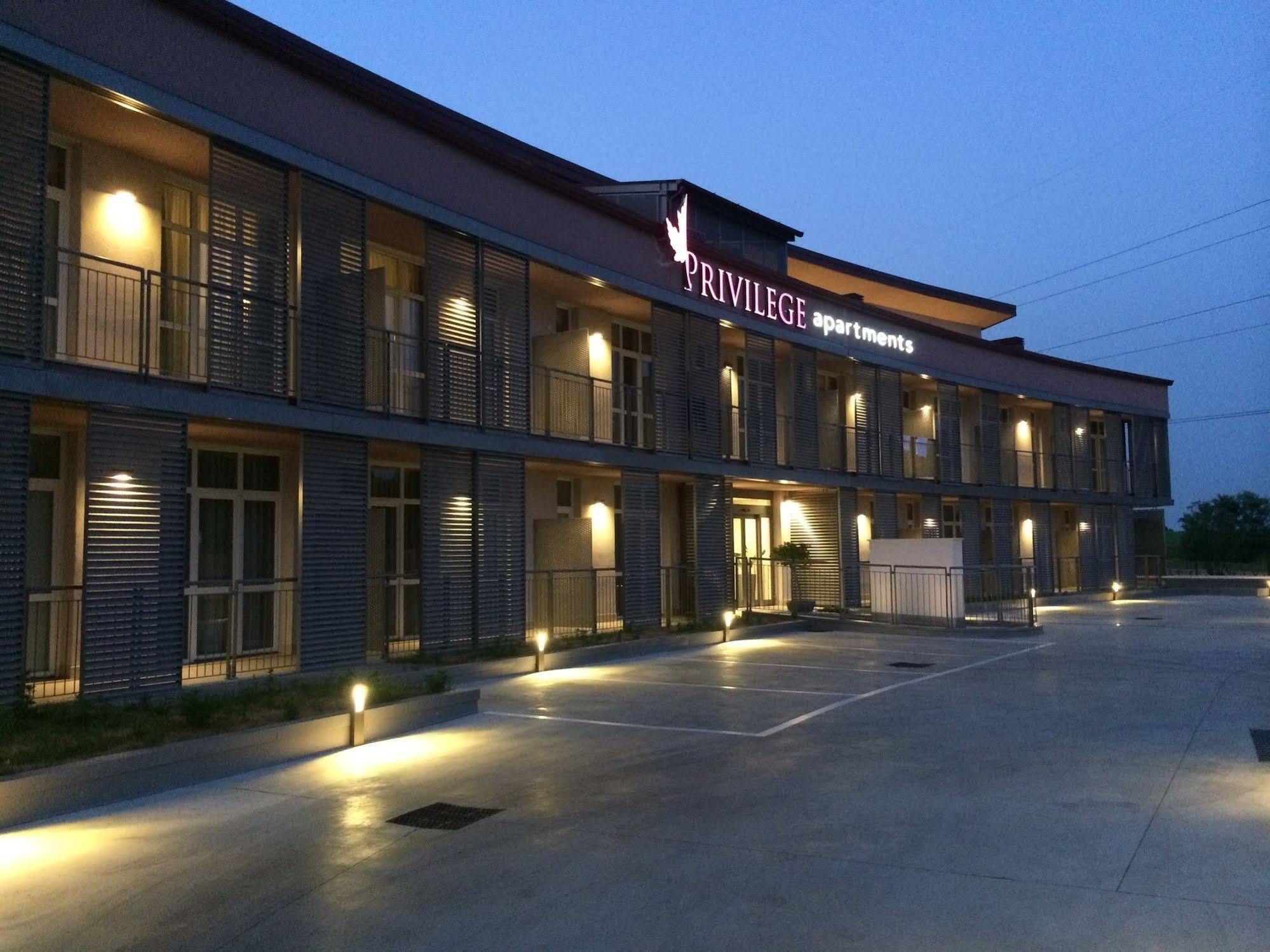 Privilege Apartments Vimercate Ngoại thất bức ảnh